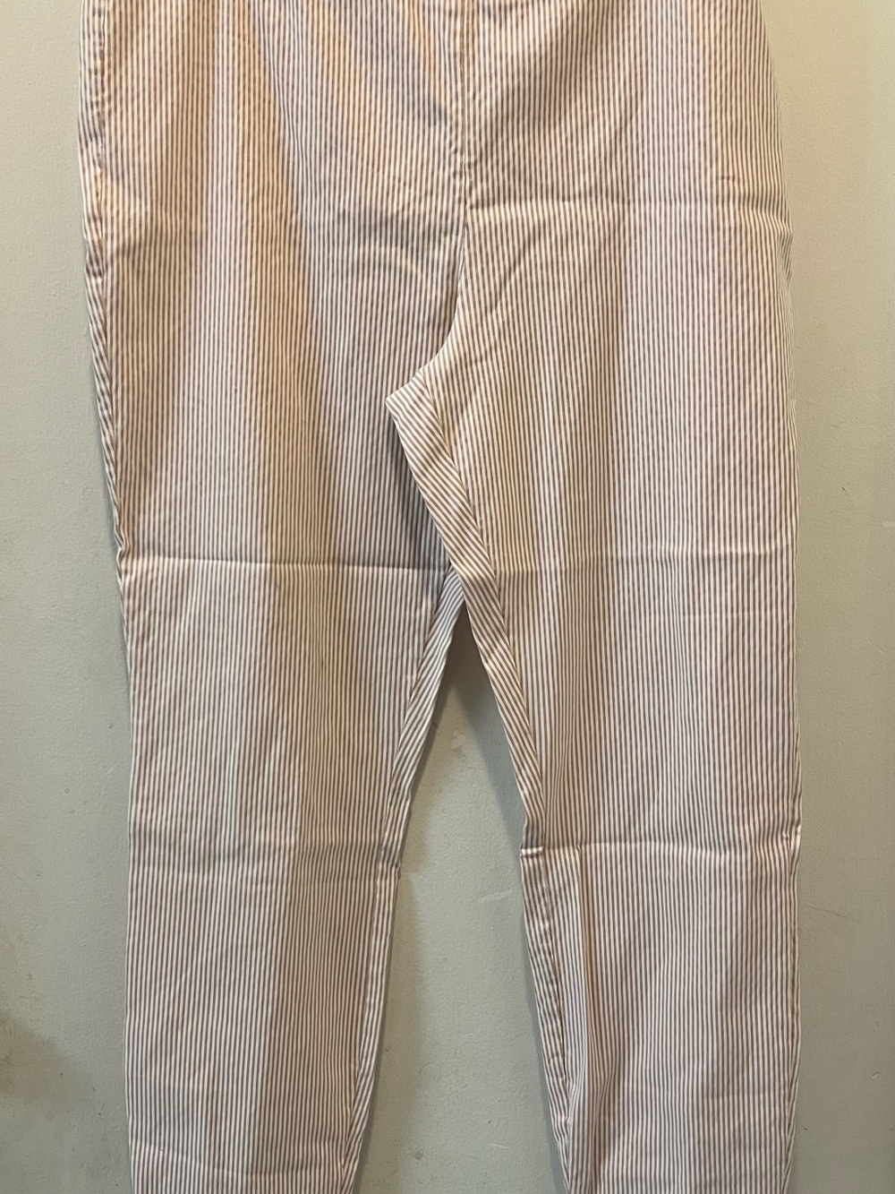 Nanette Lepore Cream and Navy Pinstriped Cropped Pants